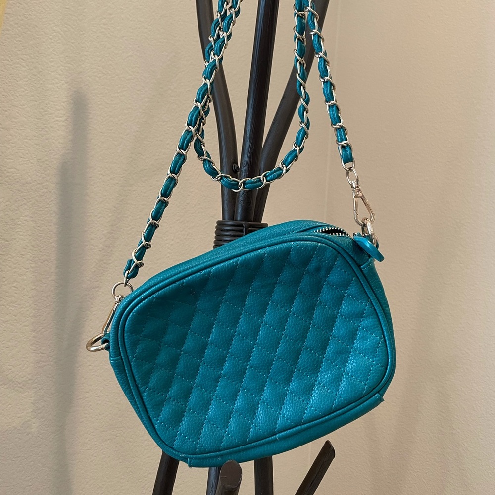 Forever 21 chain bag